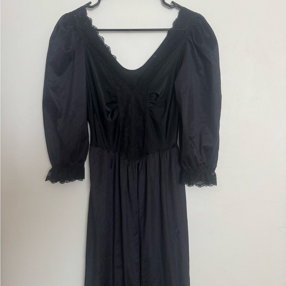 Elegant Black Lace Trim Dress